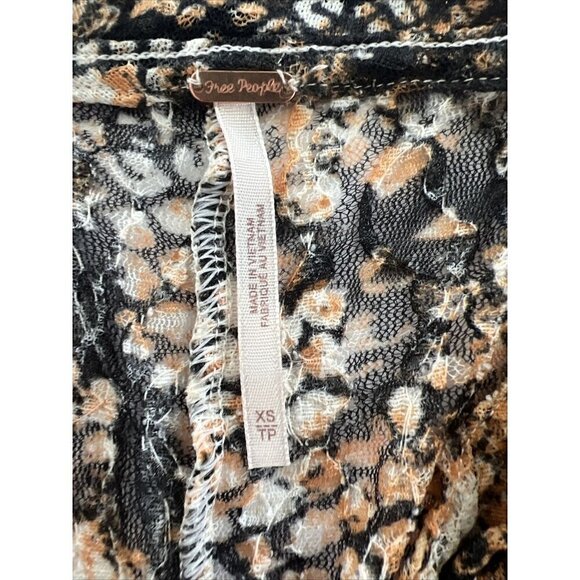 Free People Women’s Sz XS Out For The Night Snake Combo Print Boho Top Shirt New - Picture 9 of 13